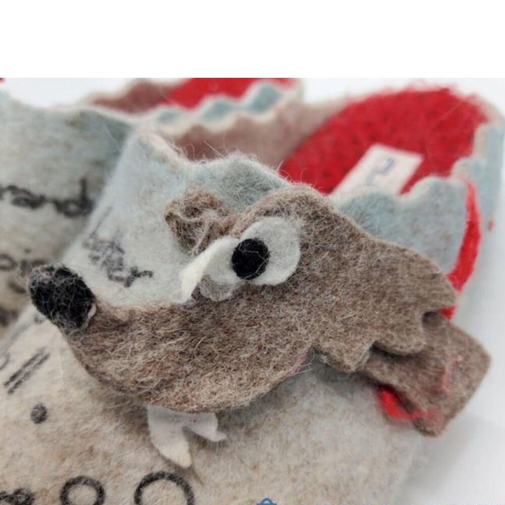 Spring Step Women’s Wool Little Red Riding Hood Fairy Tale Slippers Size 9 - Picture 2 of 9